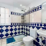 New 300 Mts From - Pass The Keys * Marbella