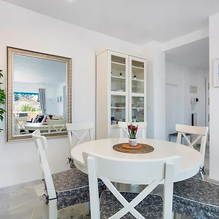 Appartamento New 300 Mts From - Pass The Keys Marbella