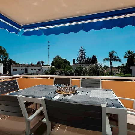 New 300 Mts From - Pass The Keys *