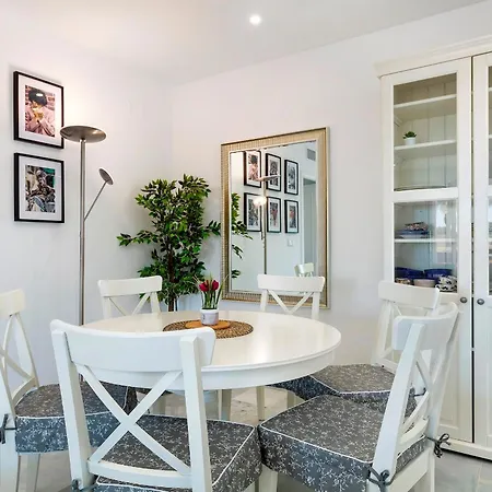 New 300 Mts From - Pass The Keys *